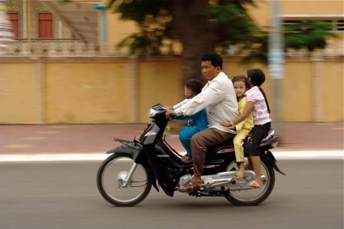 Cambodia is not Kansas - Drive on the Left